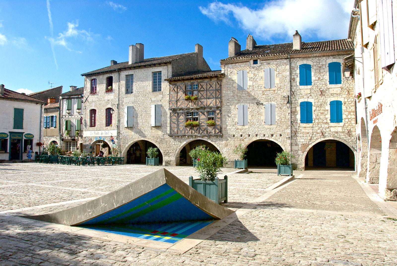 Vue panoramique d'une maison ou paysage du Tarn